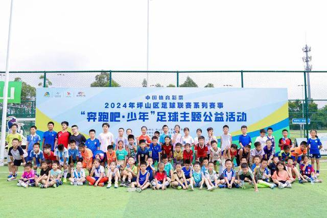 每体：巴萨与卢克巴经纪团队进行初步接触，双方尚未进入深入谈判